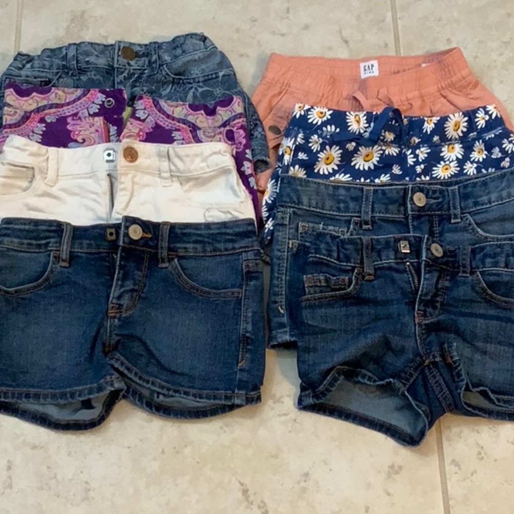 Bundle of 8 GAP size 5 shorts in EUC
